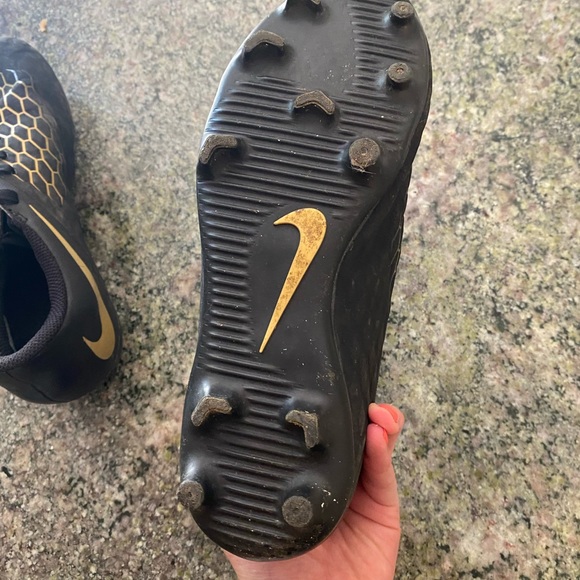 Nike Soccer Cleats! - Picture 3 of 3